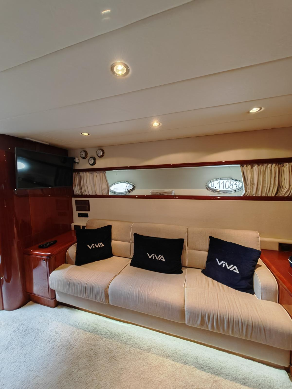 Rizzardi 50 interior lounge