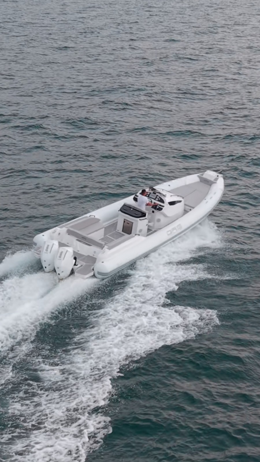 Oromarine S11 cruising