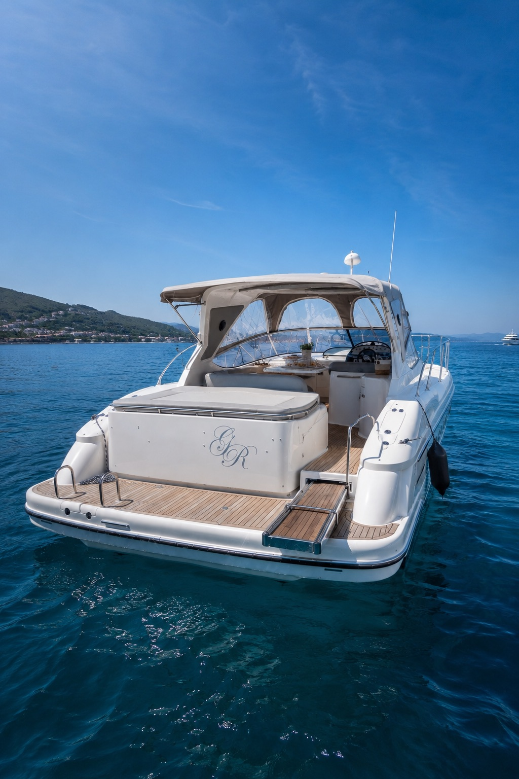 Mano Marine 38.50 from the sea